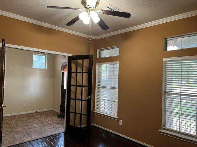 League City, TX 77573,901 Bay Area BLVD