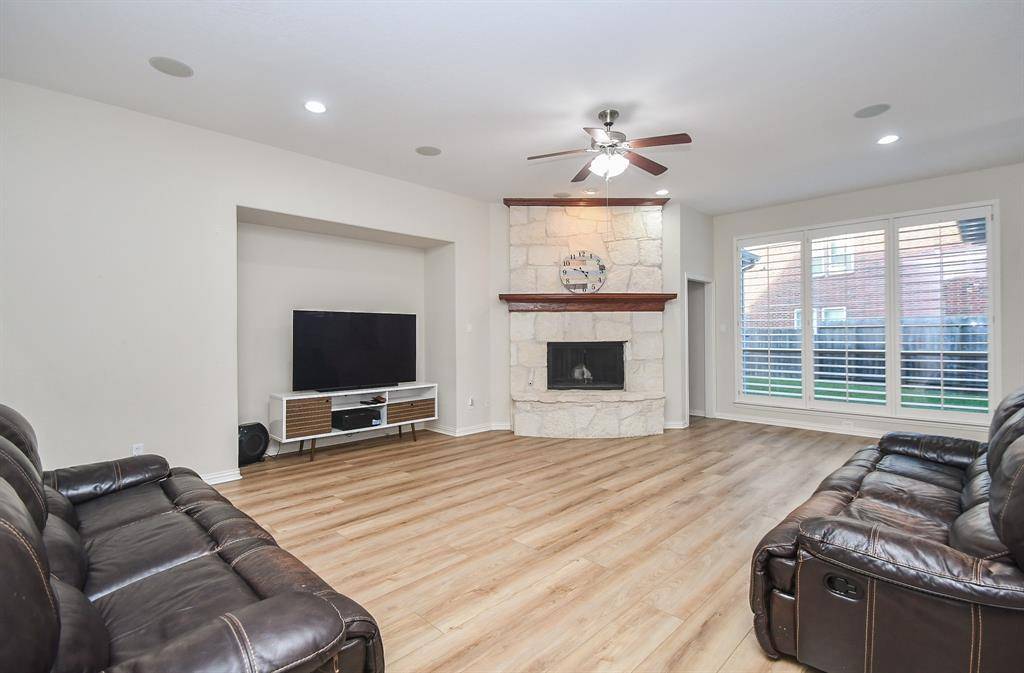 Sugar Land, TX 77479,3902 Sweetglen CT