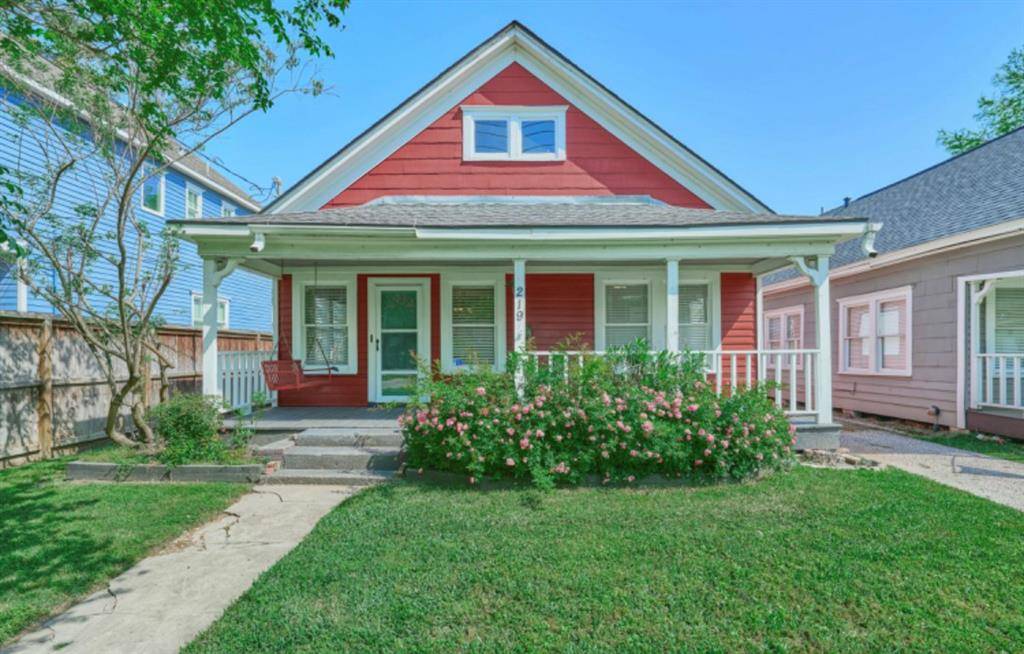 Houston, TX 77008,219 W 13th ST