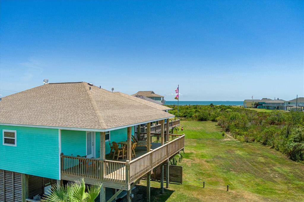 Crystal Beach, TX 77650,963 Sand Dune DR