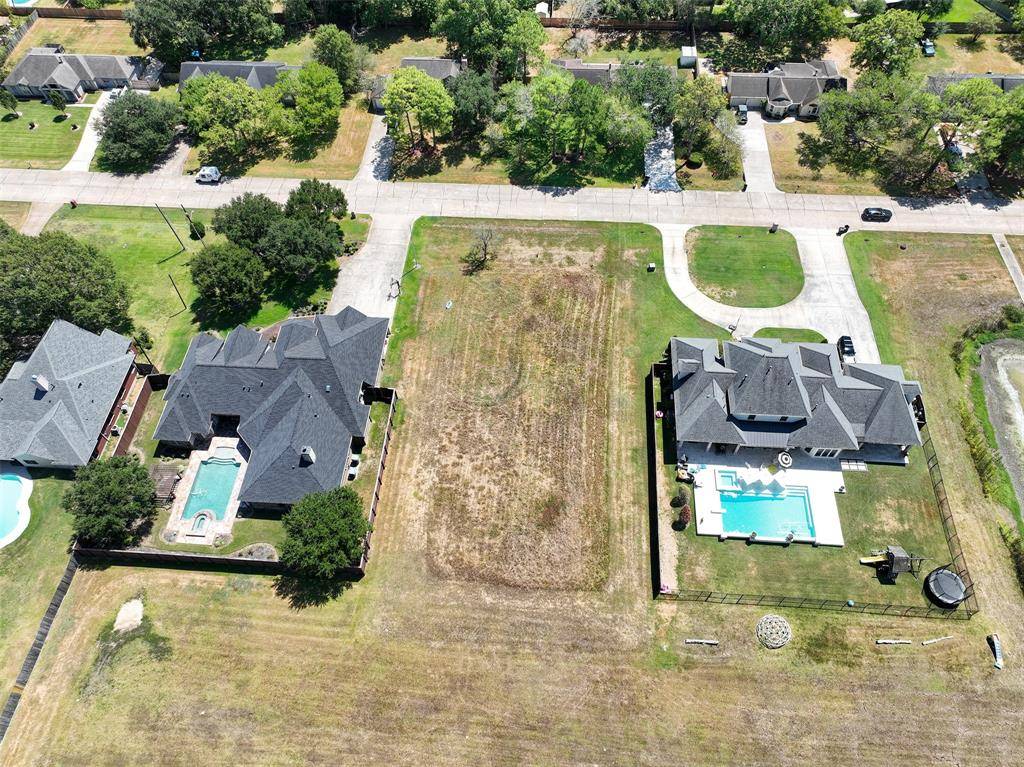 Friendswood, TX 77546,812 Briarmeadow DR