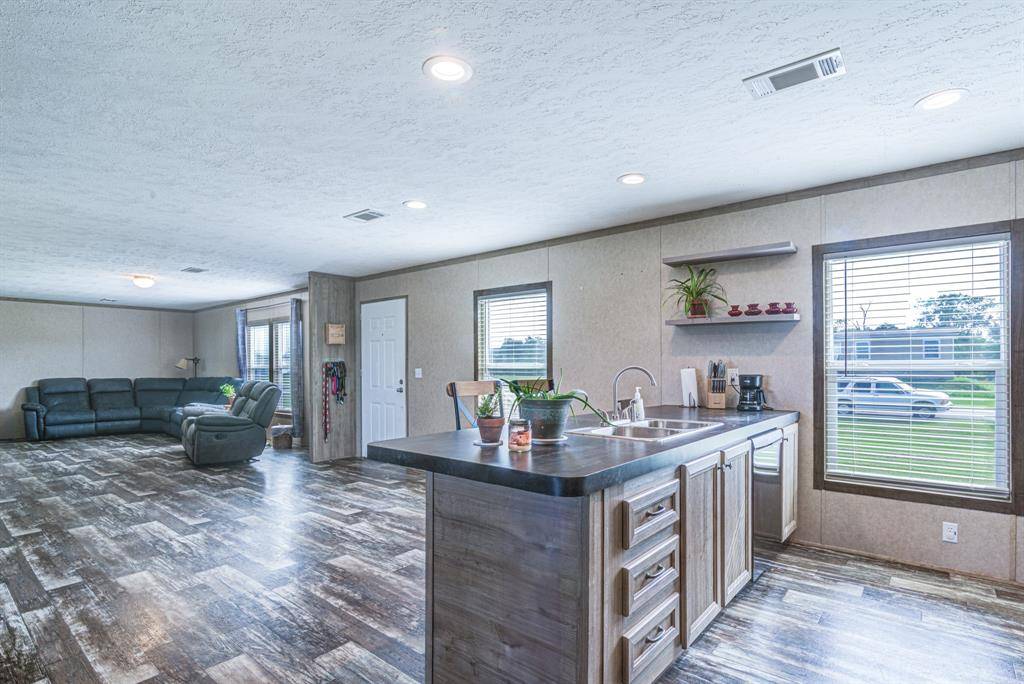 Angleton, TX 77515,13017 Annette RD