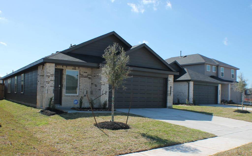 Houston, TX 77090,1015 Maple Sunset CT