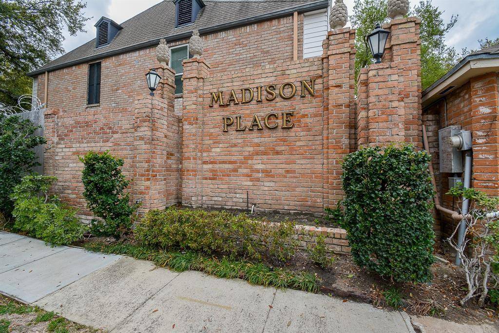 Houston, TX 77098,3809 Wakeforest ST
