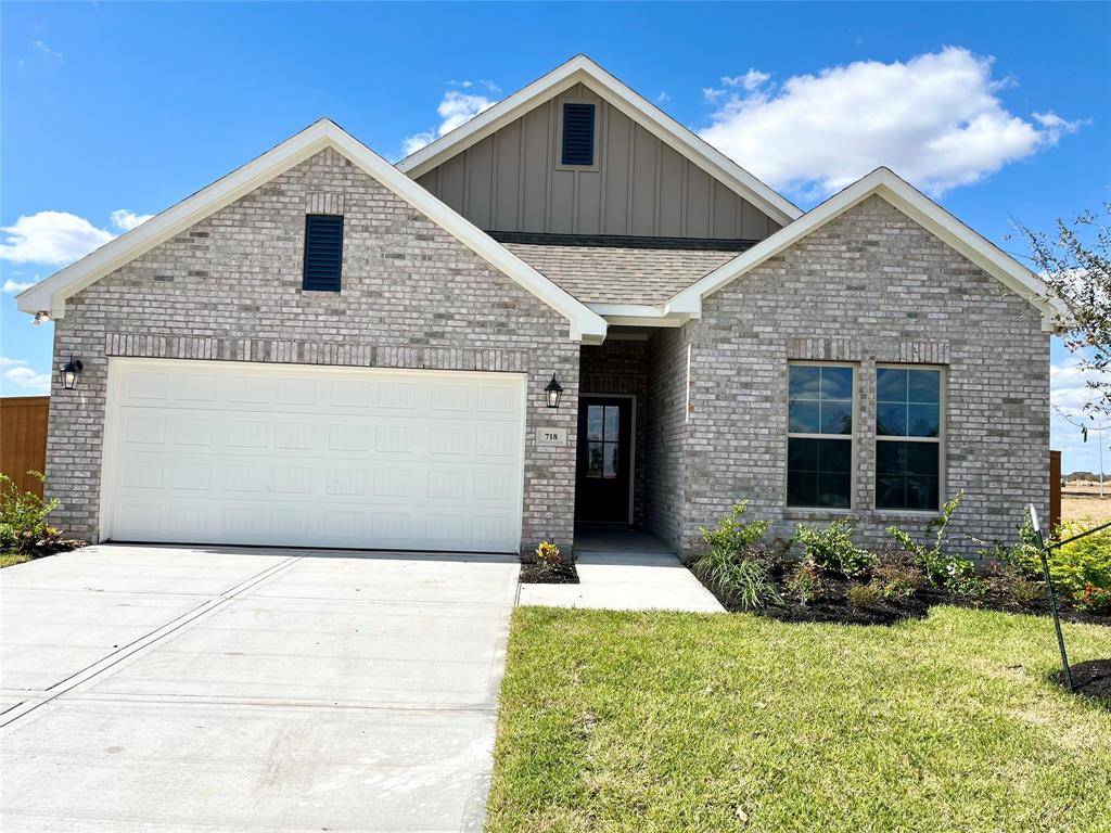 Beasley, TX 77417,718 Blue Stone DR