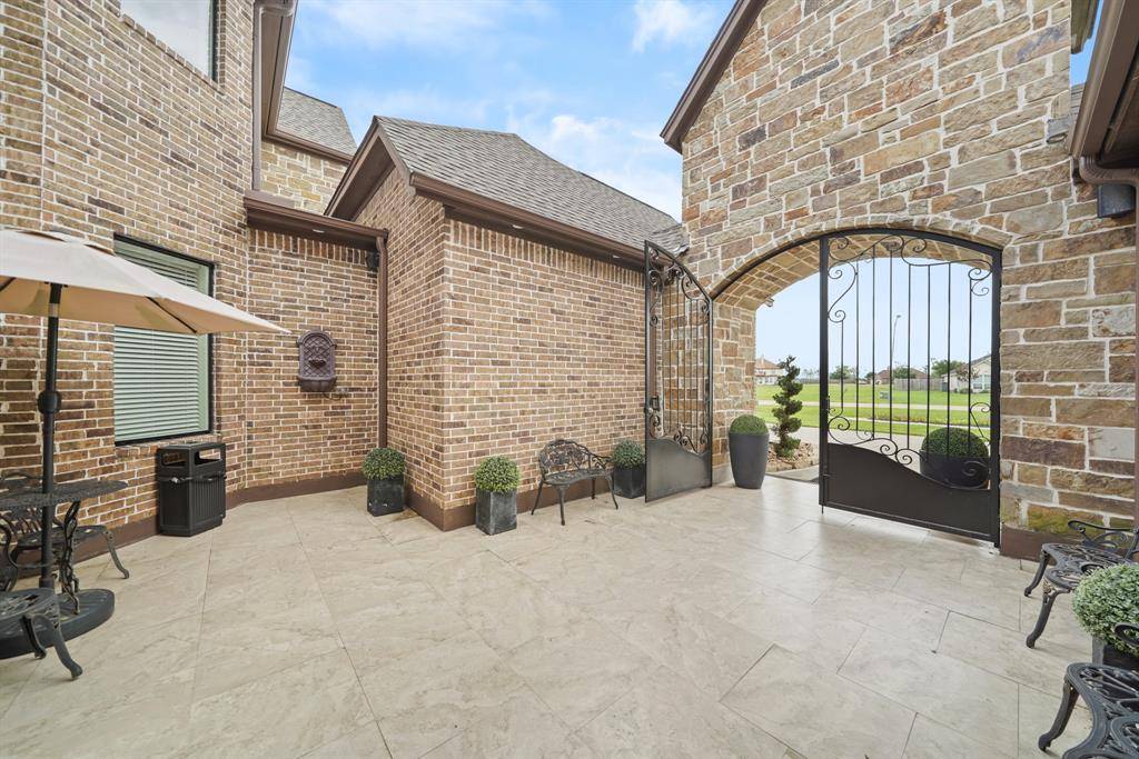 Rosharon, TX 77583,27918 Gulf Landing CT