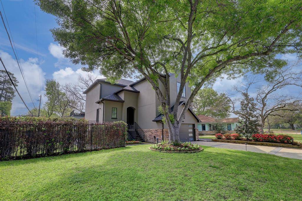 Houston, TX 77008,1106 Timbergrove LN