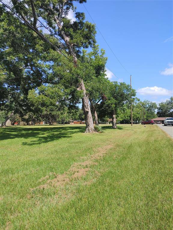 Sweeny, TX 77480,000 E 7th St