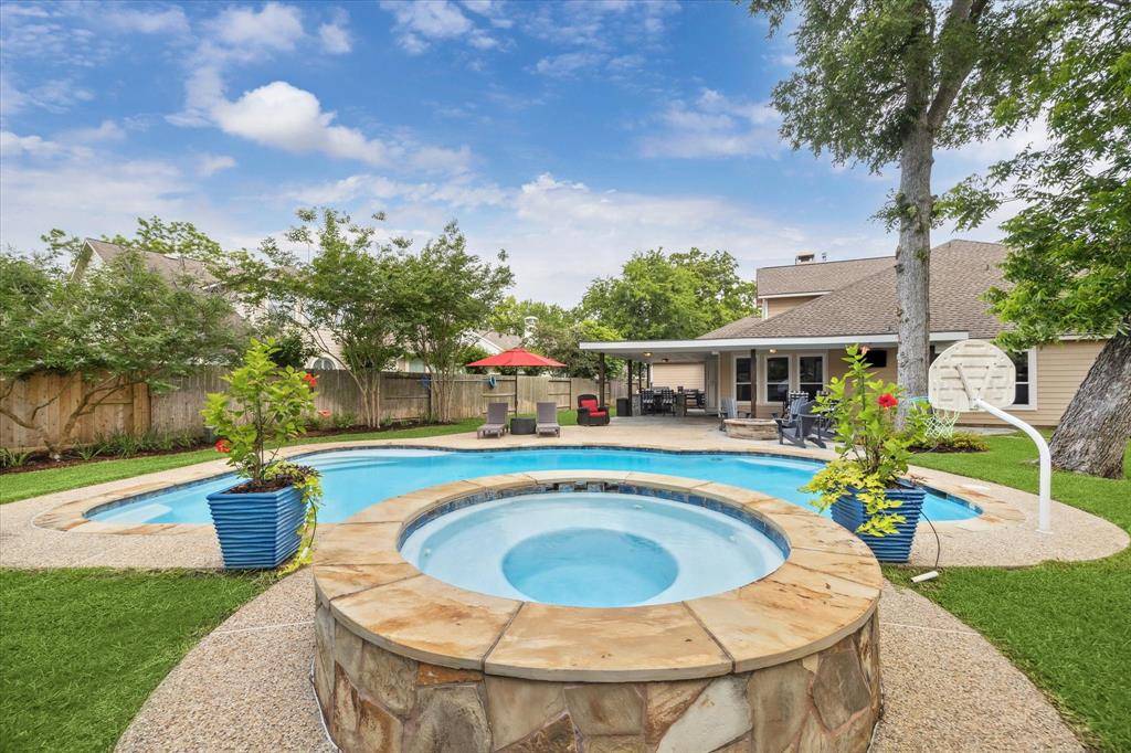 Sugar Land, TX 77479,1603 EVENING BEND COURT