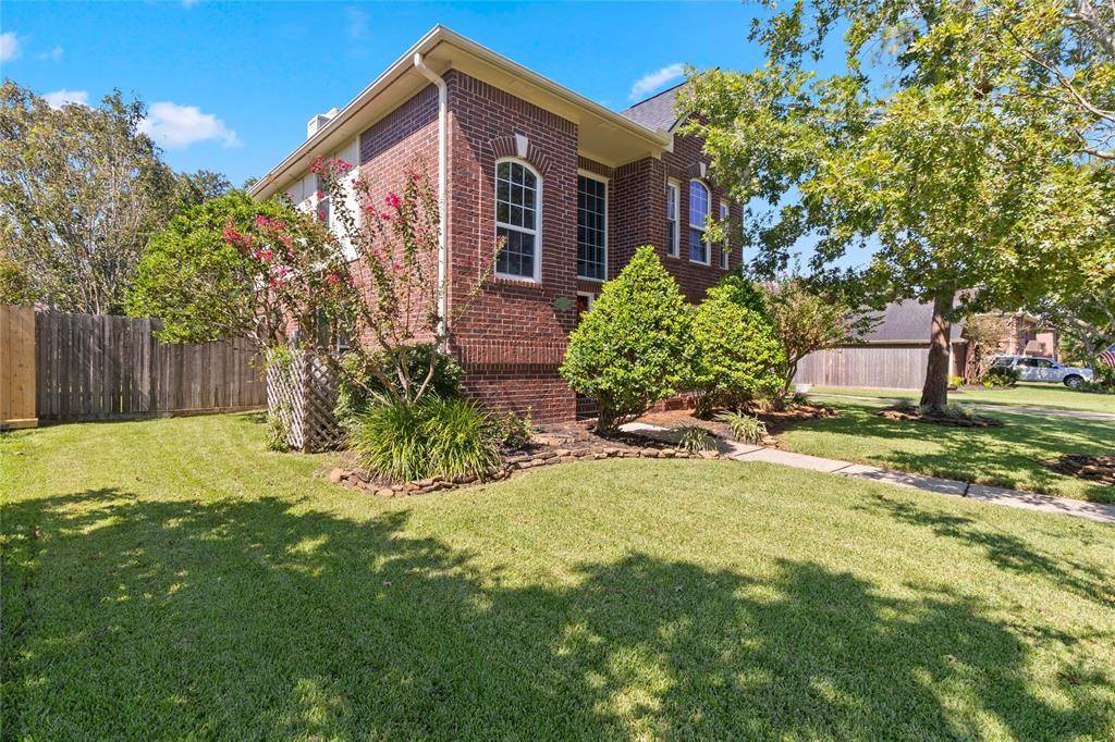 Friendswood, TX 77546,1505 Oak Hollow DR