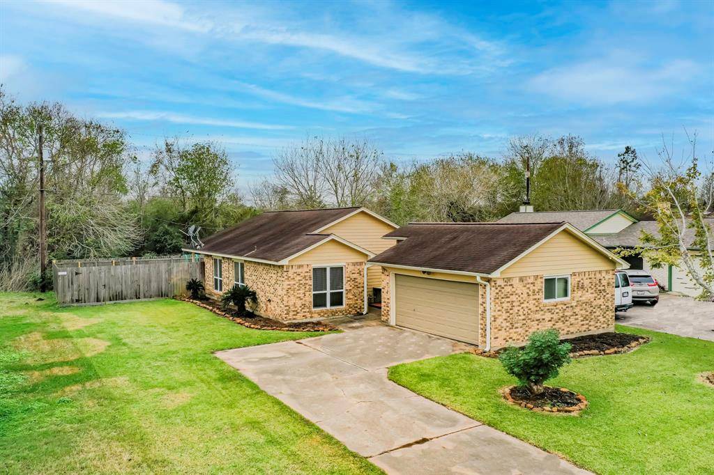 Angleton, TX 77515,6113 Fox Ridge DR