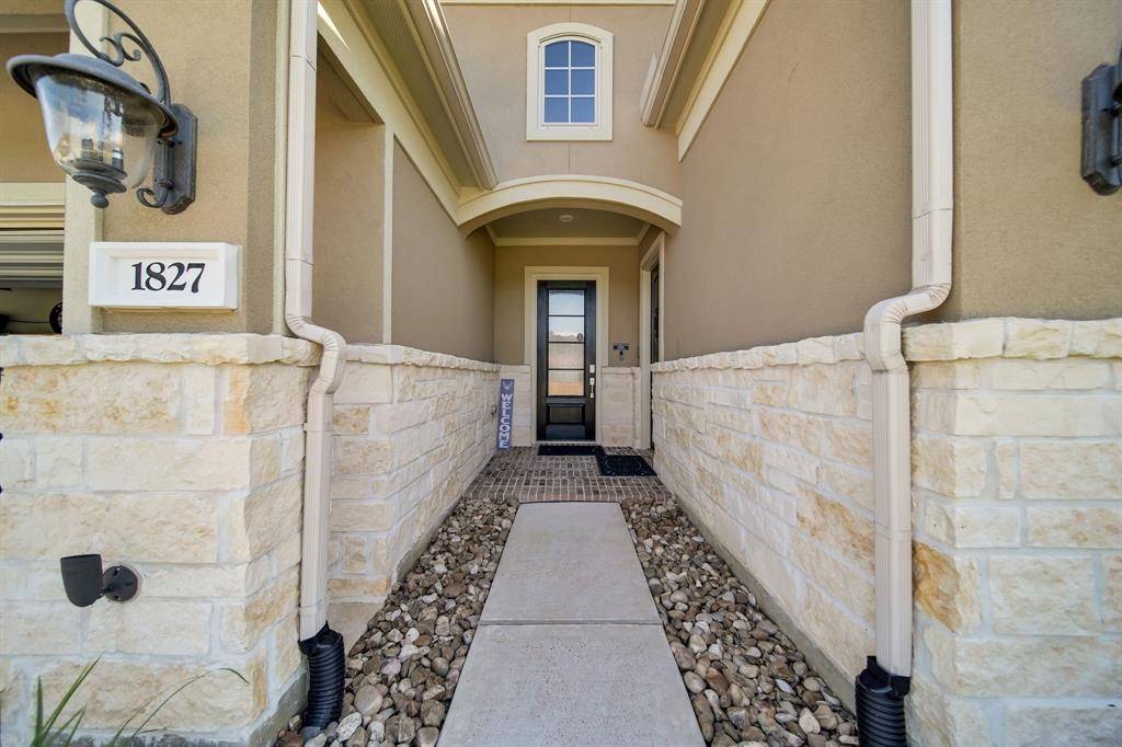 Pinehurst, TX 77362,1827 Woodtrace BLVD