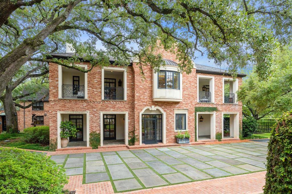 Houston, TX 77019,2110 River Oaks BLVD
