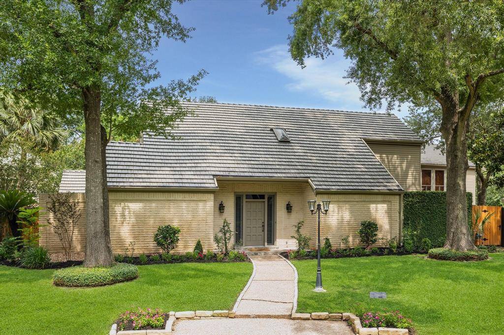 Houston, TX 77079,706 St Ives CT
