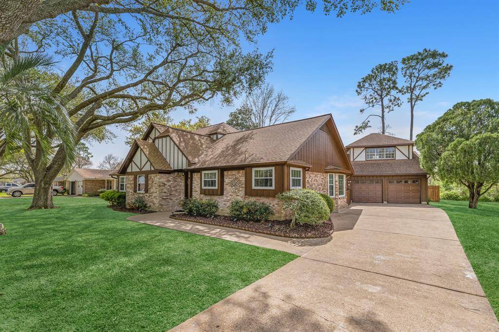 Alvin, TX 77511,806 Riverside DR