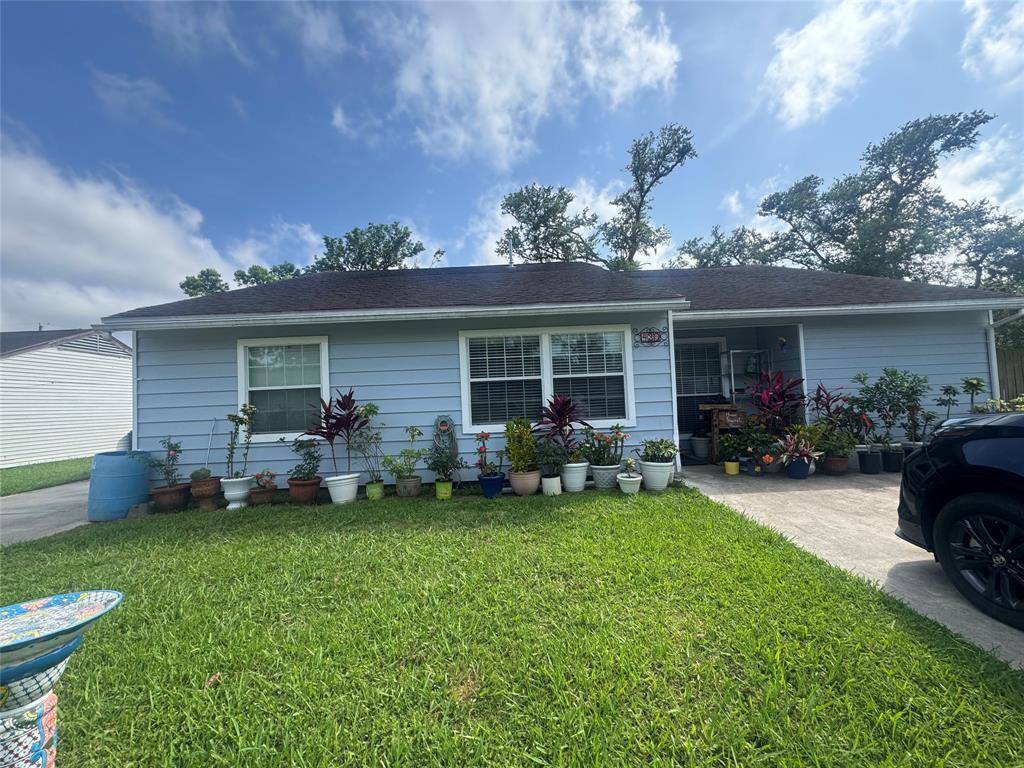 Lake Jackson, TX 77566,430 Center Way ST