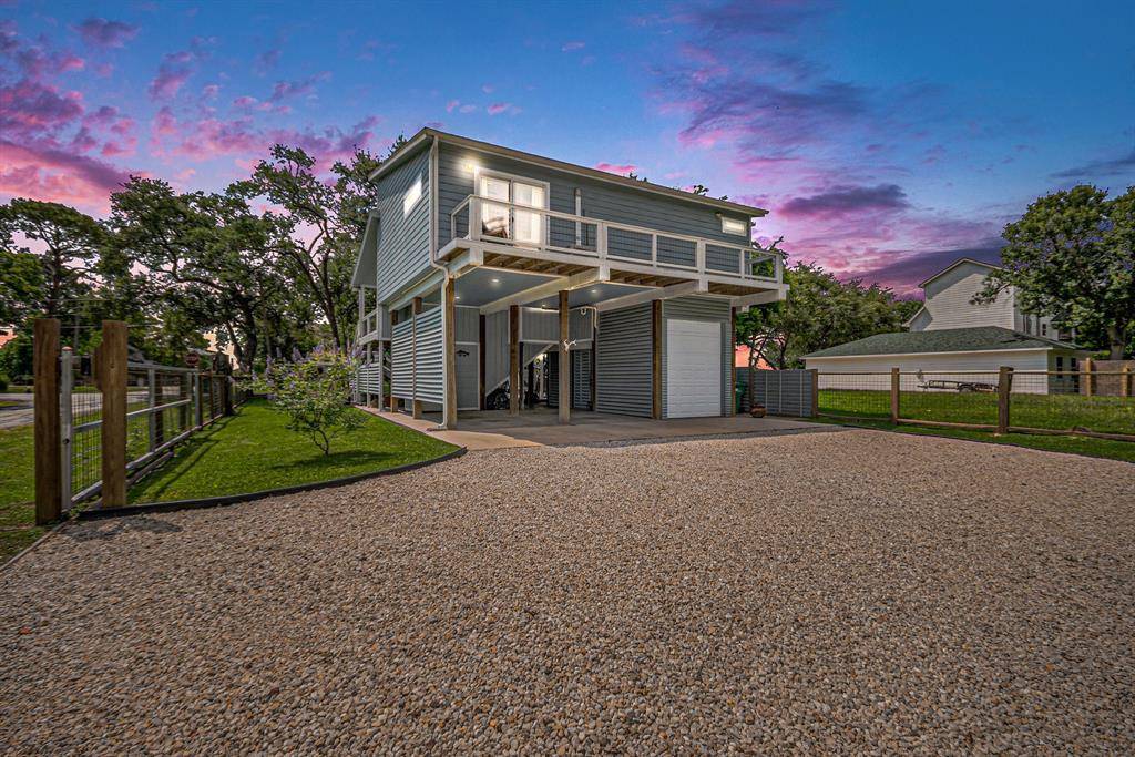 Seabrook, TX 77586,817 Bryan AVE