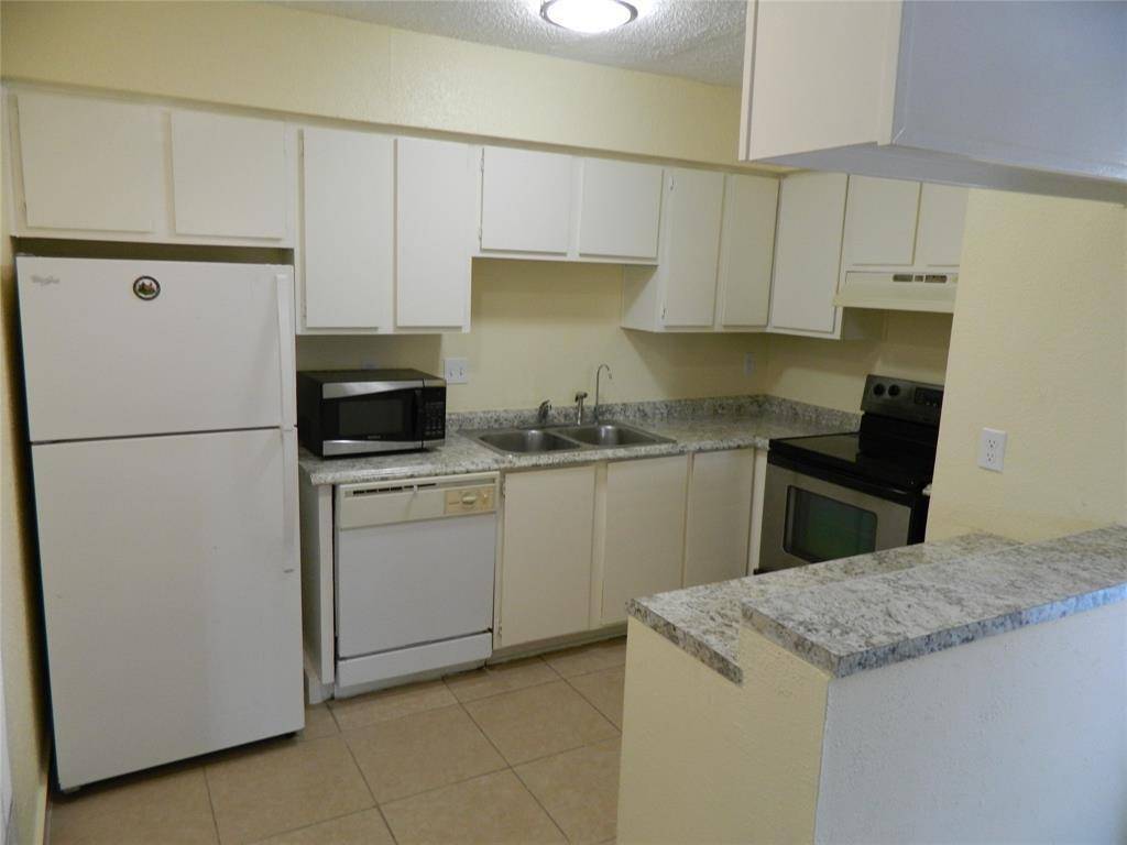 Houston, TX 77099,12615 Brookglade CIR #409
