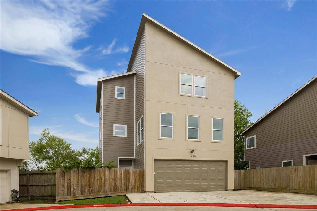 Houston, TX 77011,306 Felt CIR