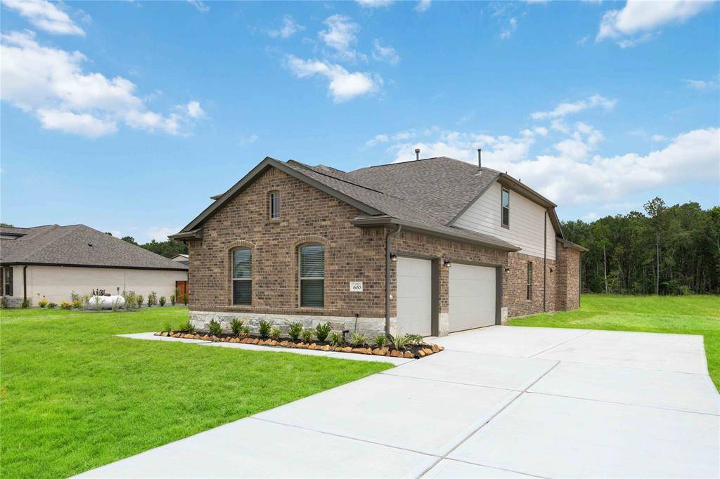 Cleveland, TX 77327,600 Barton Place DR