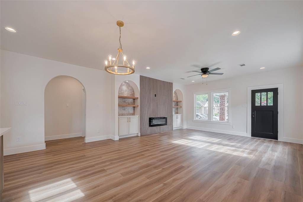 Houston, TX 77009,1026 W Cottage ST