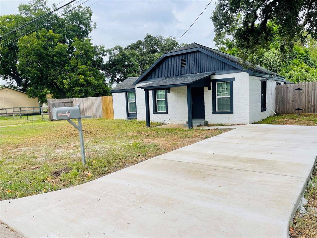 Sweeny, TX 77480,506 N Hackberry ST