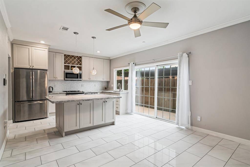 Houston, TX 77079,820 Threadneedle ST #248