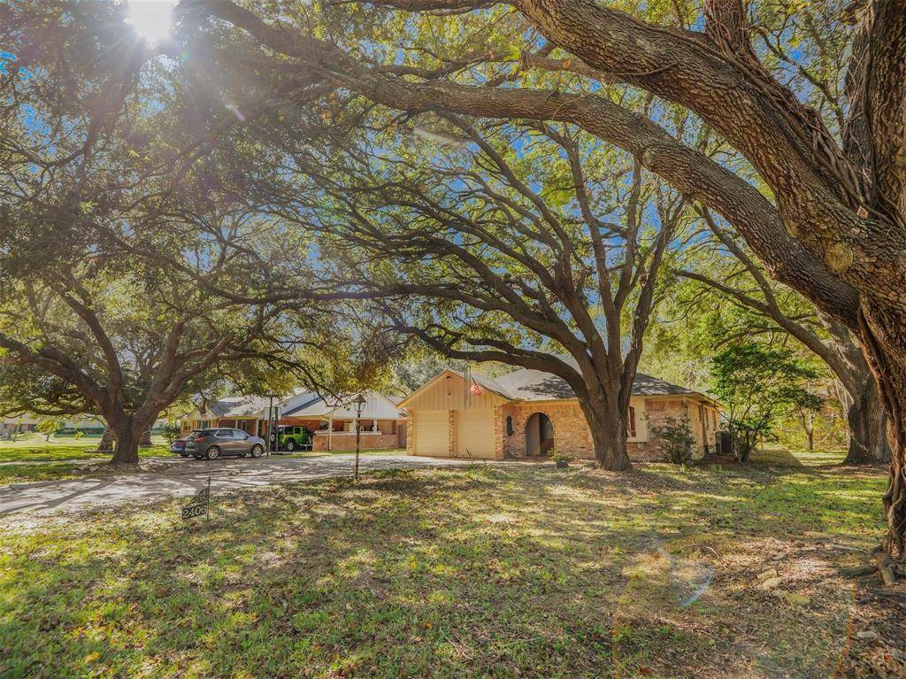 La Marque, TX 77568,2406 Lazy Lane LN