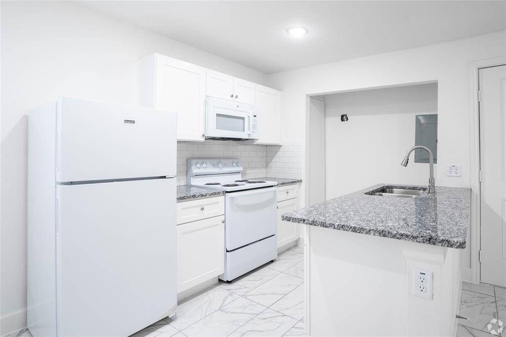 Houston, TX 77051,4362 Bellfort ST #8