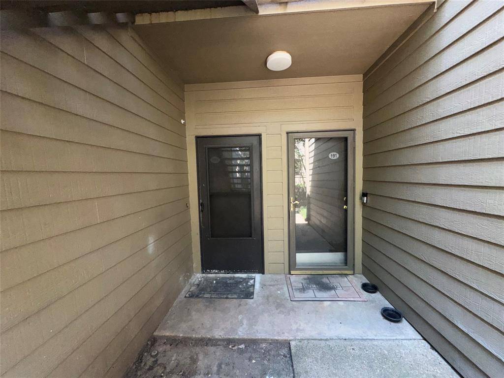 Houston, TX 77042,10049 Westpark DR #189
