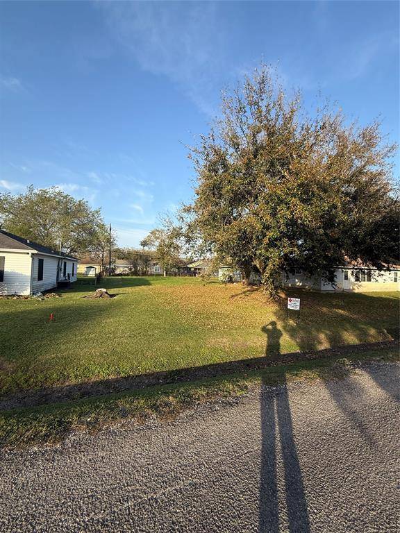 Groves, TX 77619,0 Oak AVE