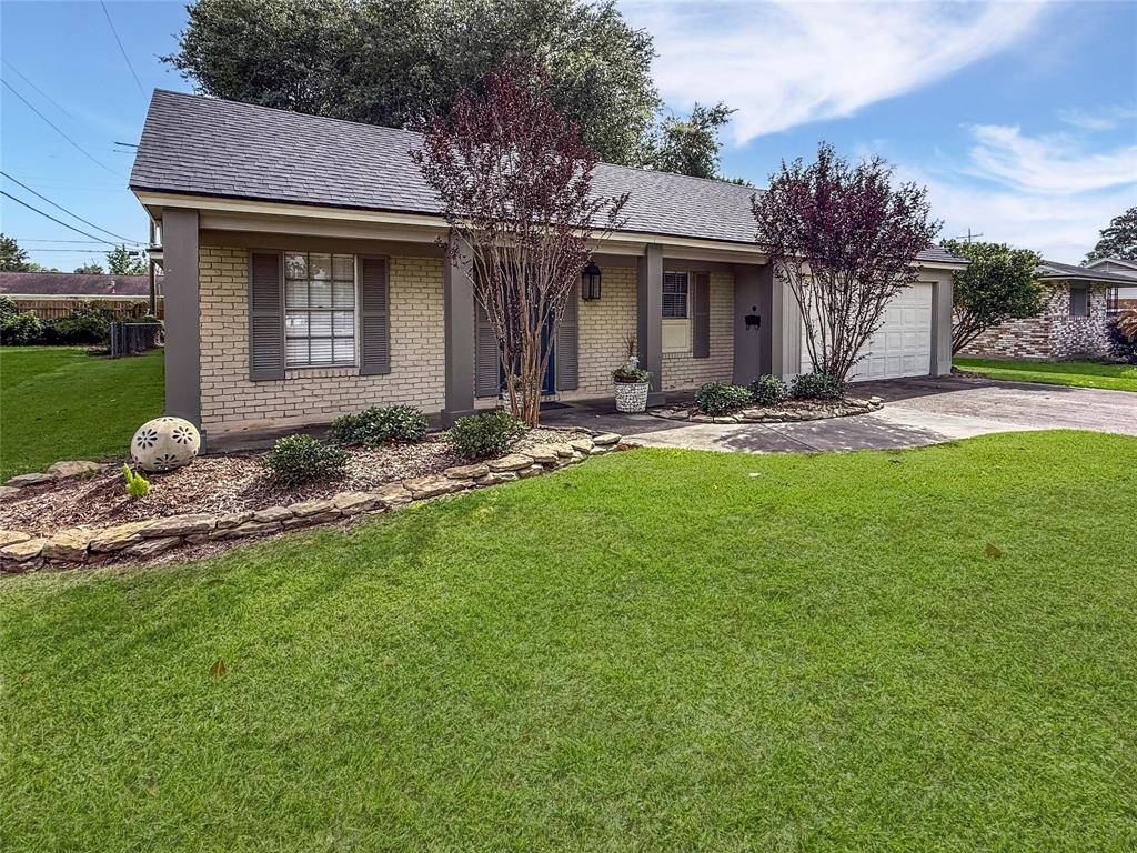 Beaumont, TX 77706,6215 Westgate DR