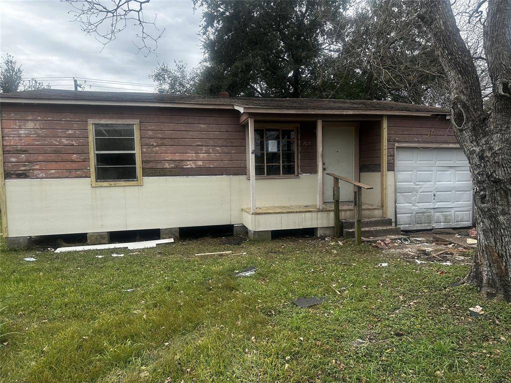 Texas City, TX 77590,805 19th AVE N AVE N