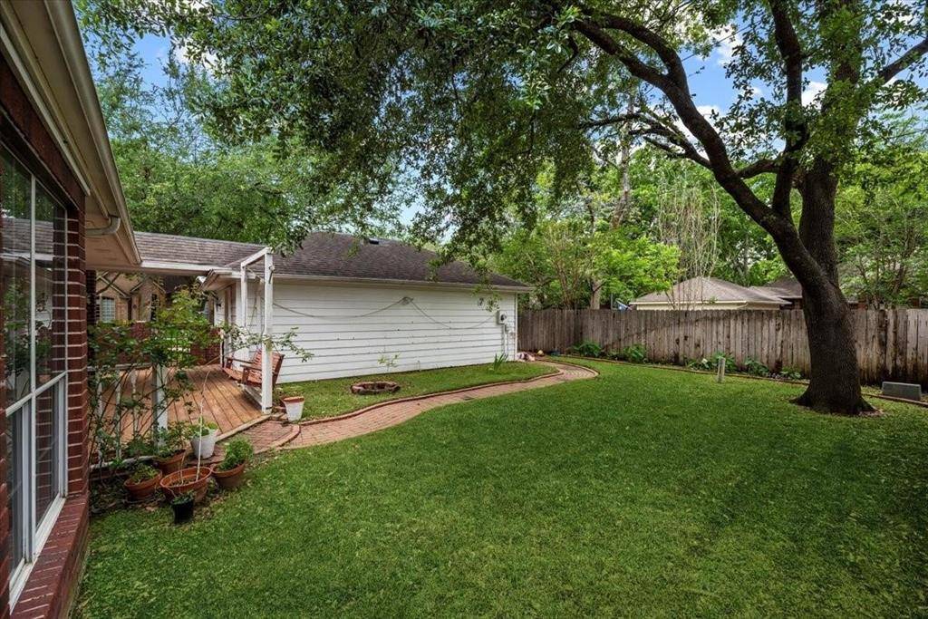 Sugar Land, TX 77479,1103 Glendale DR