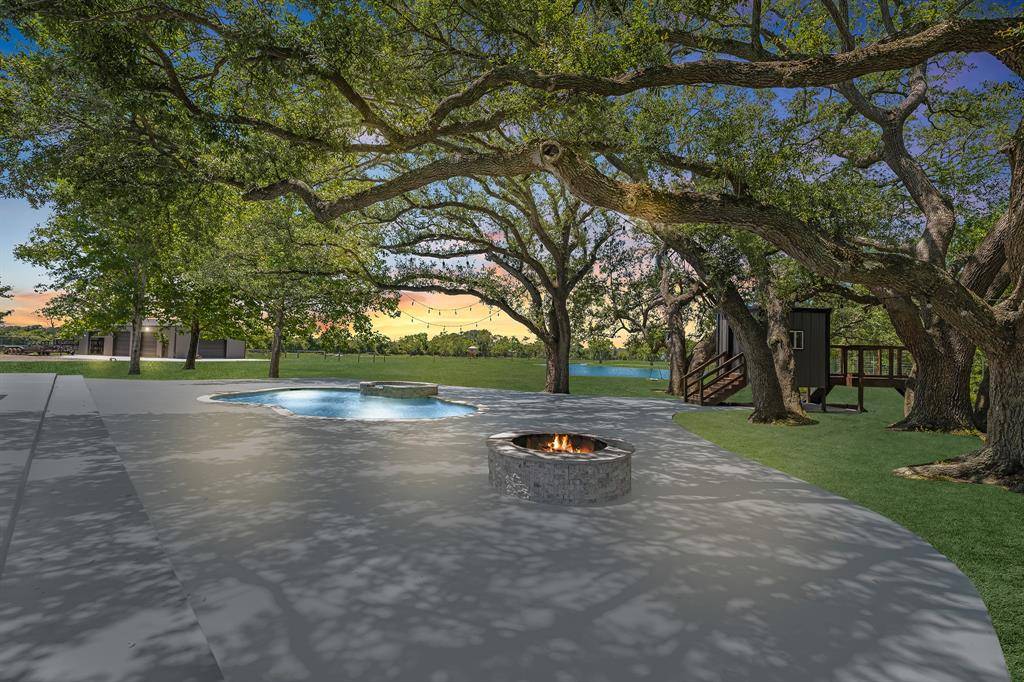 Danbury, TX 77534,16610 Meadow LN #CR438