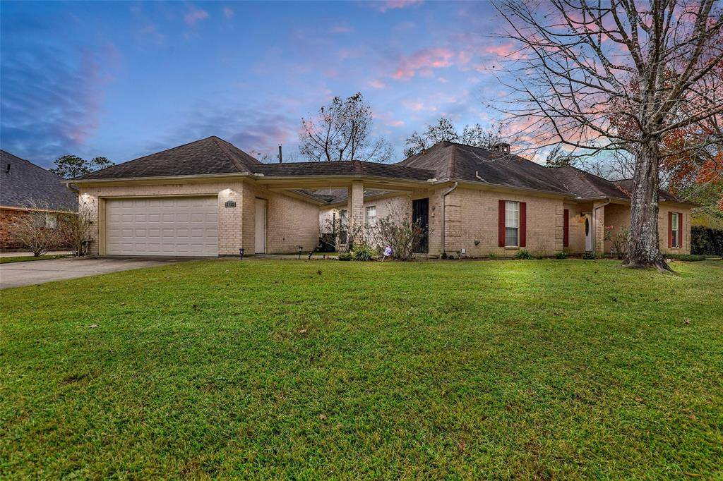 Beaumont, TX 77708,7295 Firethorn DR