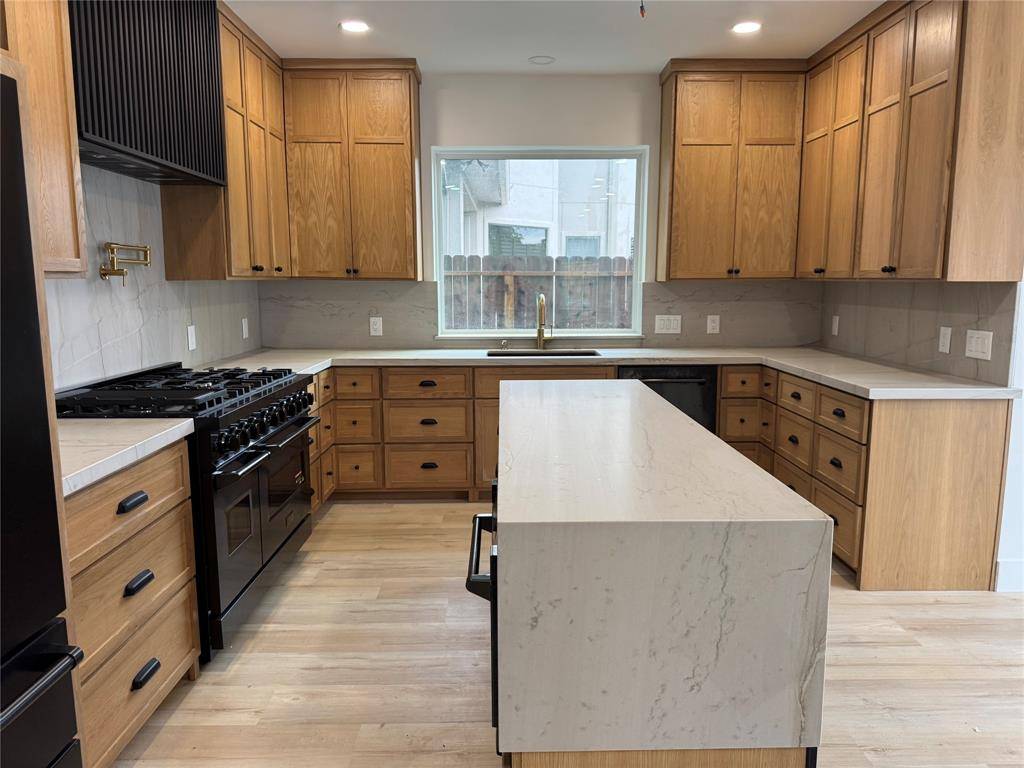Bellaire, TX 77401,5005 Chestnut ST