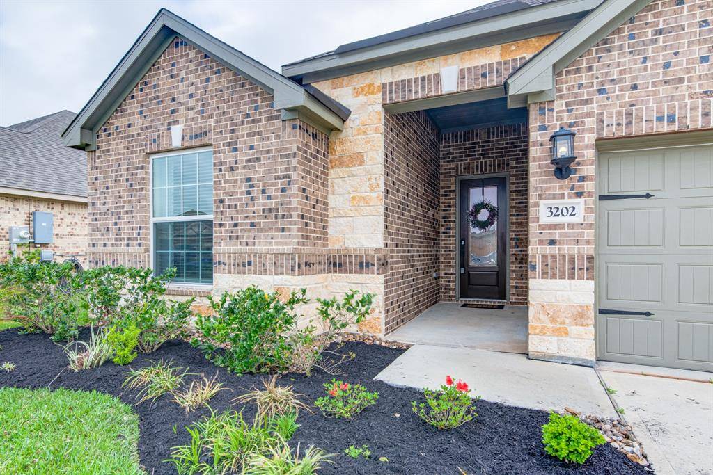 Texas City, TX 77510,3202 Overfalls DR