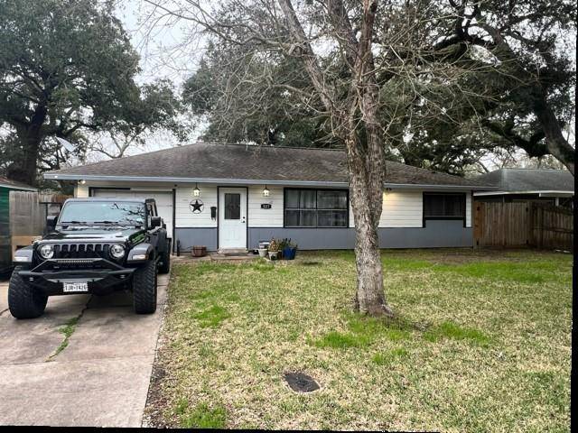 Lake Jackson, TX 77566,527 Gardenia ST