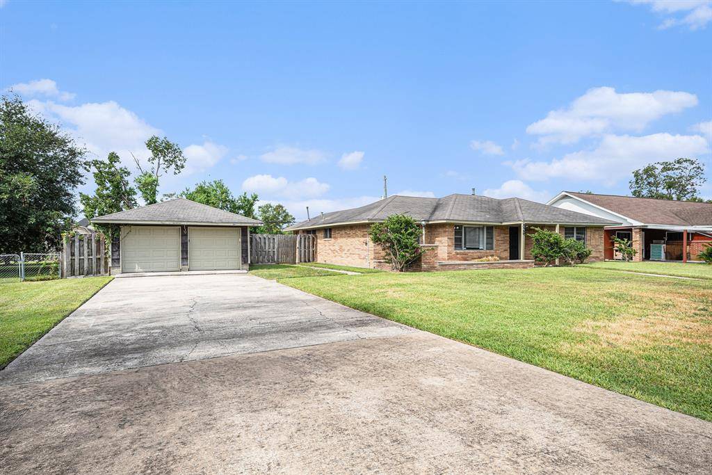 Shoreacres, TX 77571,526 Baywood ST