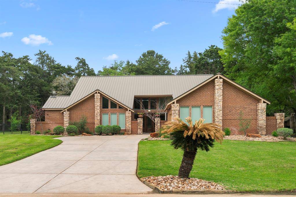 New Ulm, TX 78950,1408 N Falls DR