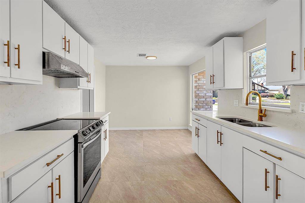 Houston, TX 77015,231 Andorra LN