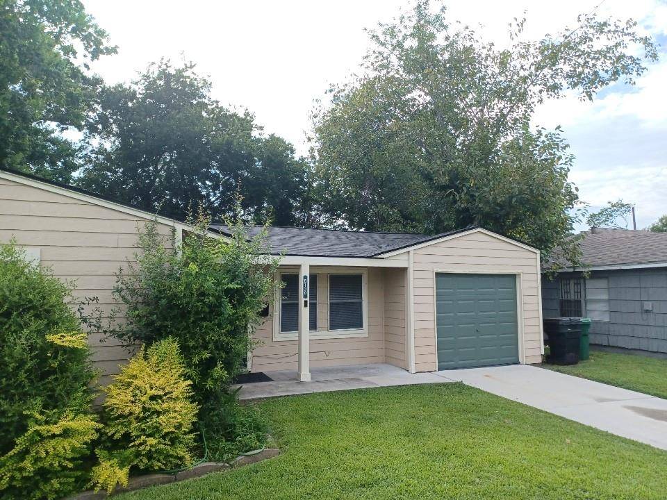 Houston, TX 77033,8130 Rockford DR