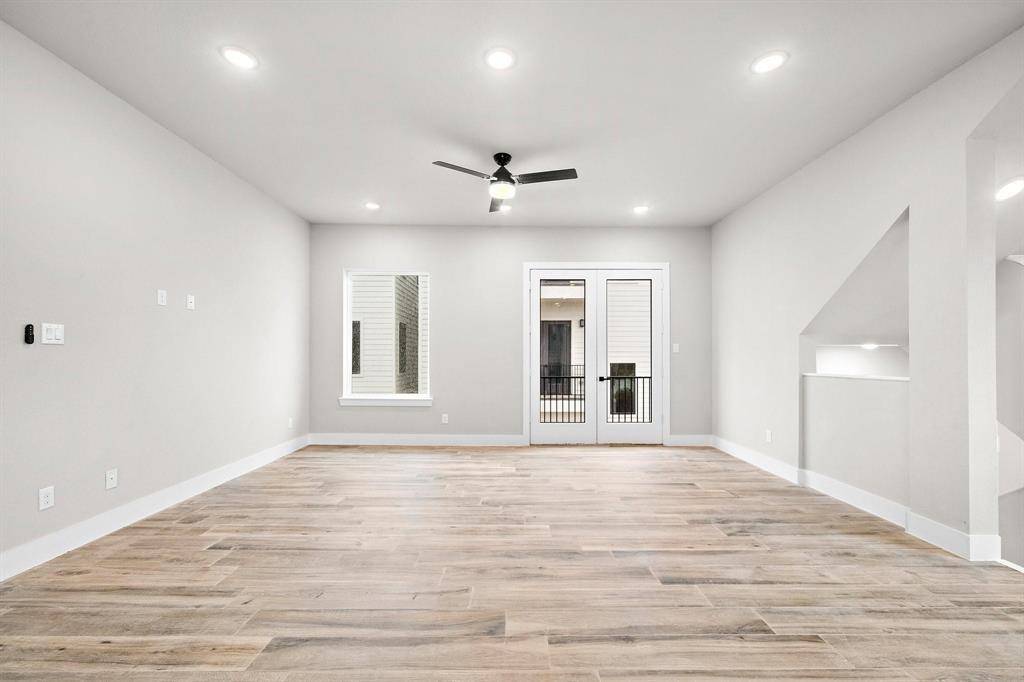 Houston, TX 77008,228 W 28th ST