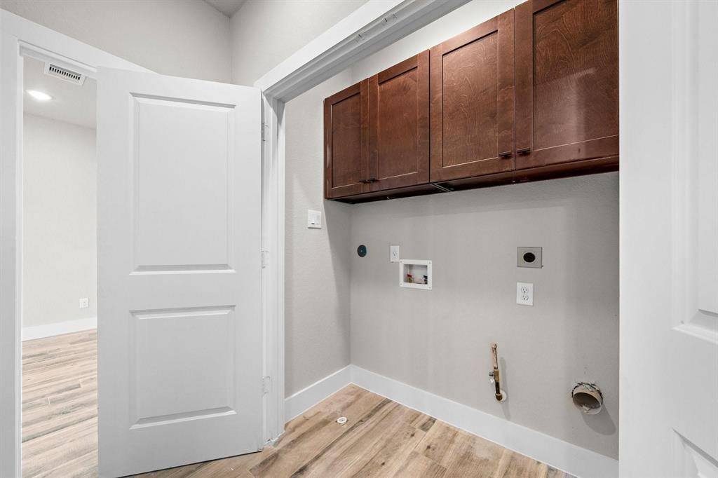 Houston, TX 77008,228 W 28th ST