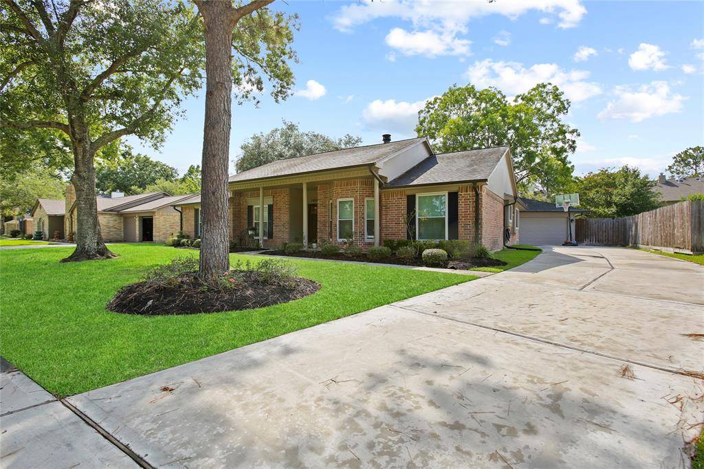 Friendswood, TX 77546,1405 Bayou Oak DR