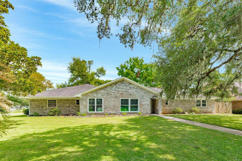 West Columbia, TX 77486,105 Pleasant Valley DR