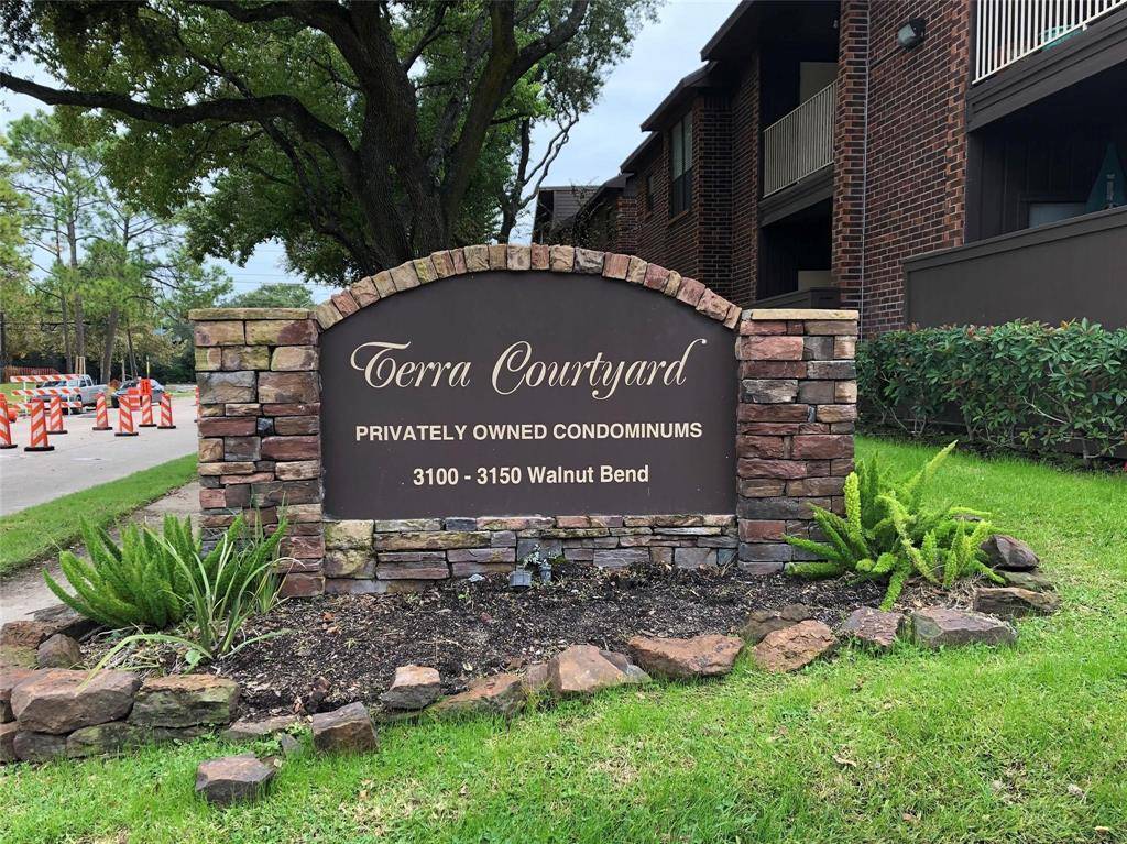 Houston, TX 77042,3100 Walnut Bend LN #516