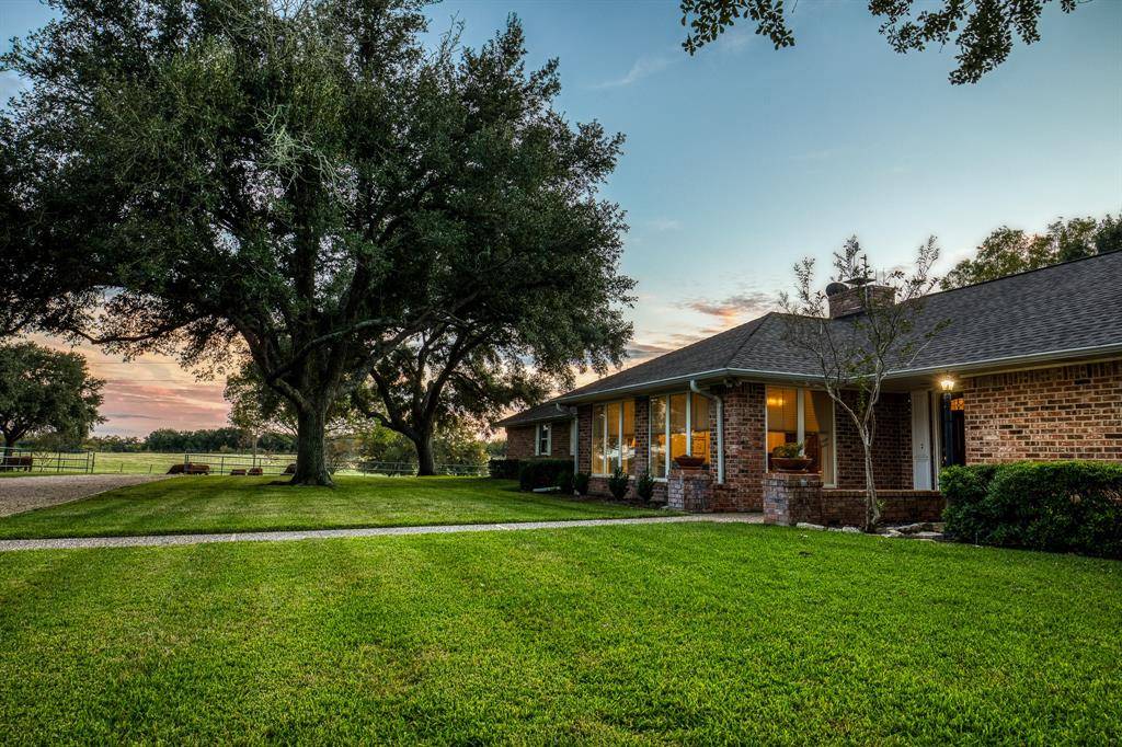 Brenham, TX 77833,2900-2902 Indian Paint Brush RD