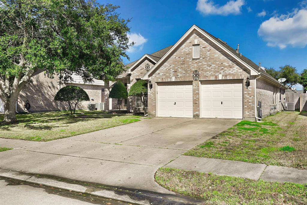 La Porte, TX 77571,10911 Sycamore DR S